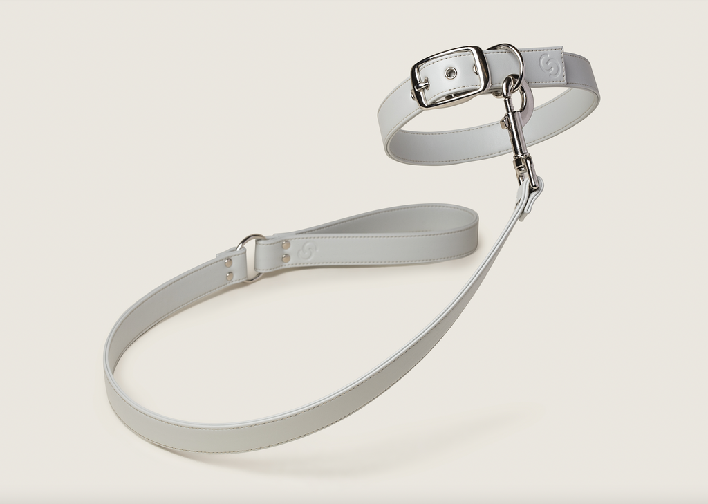 Collier en cuir de pomme bleu glacier